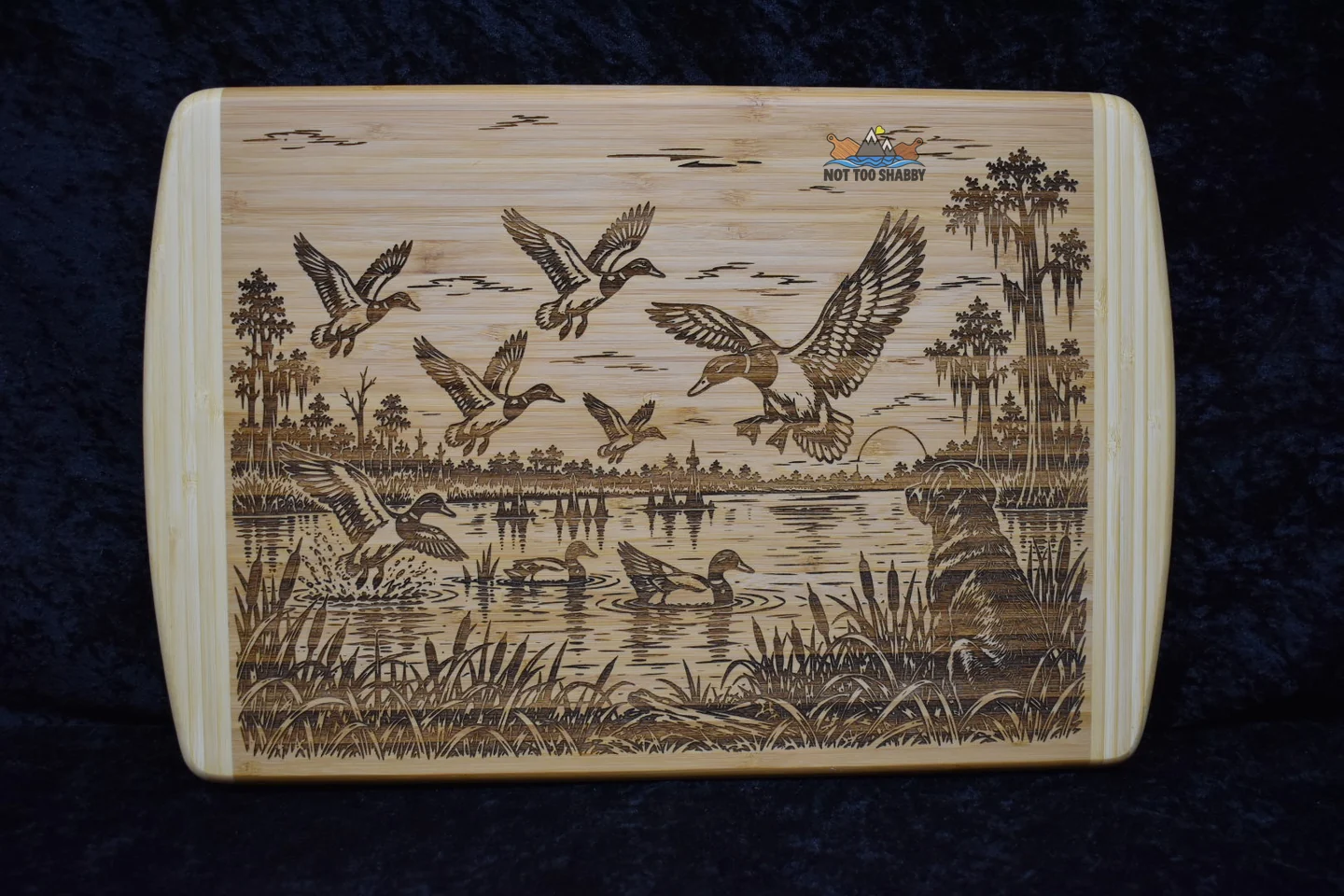 Black Lab Waterfowl Scene engraved board