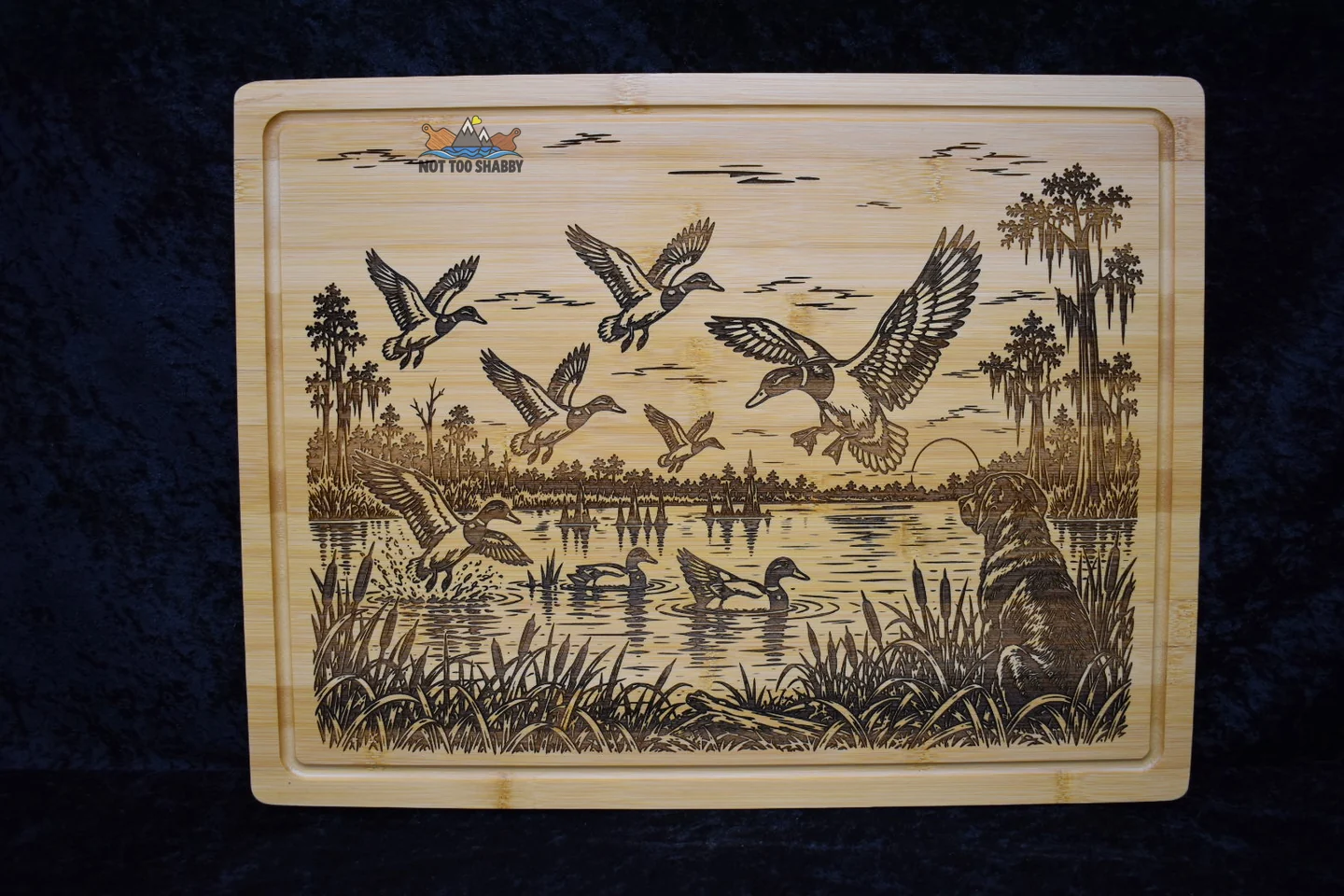 Black Lab Waterfowl Scene engraved board